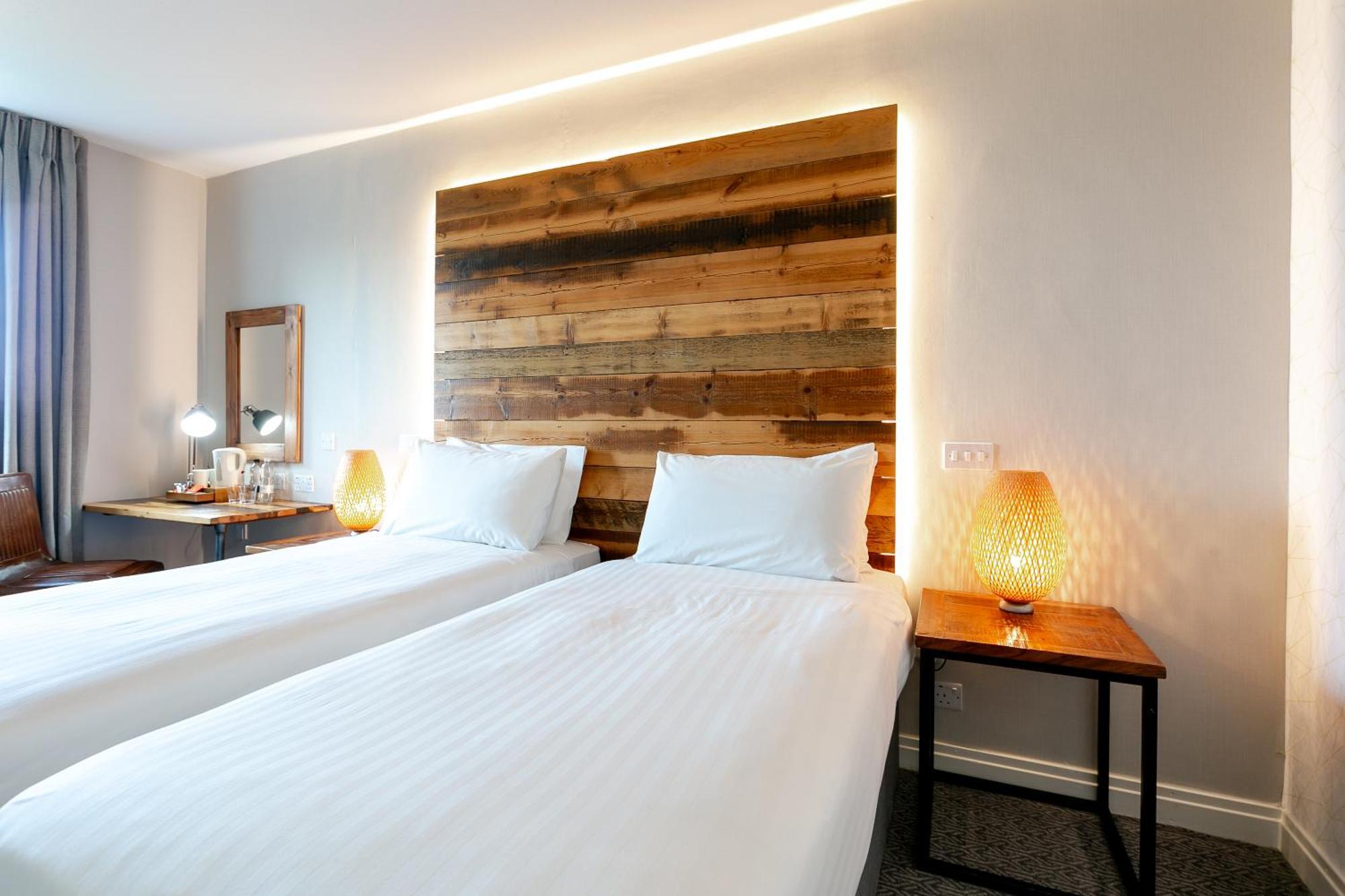 แคลเรียน ซีดาร์ คอร์ต แบรดฟอร์ด โฮเต็ล Hotel ภายนอก รูปภาพ
